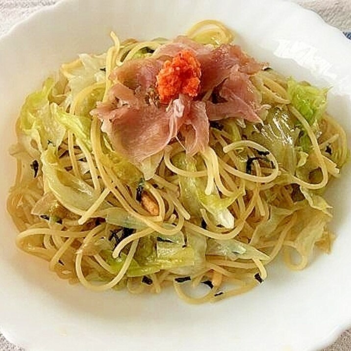 お茶漬けパスタの生ハム乗せ